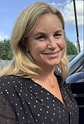 Profile Picture of Kim Medcalfon Wikipedia
