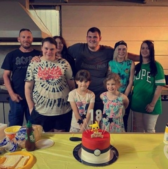 Profile Picture of Larissa Wallace (@citiz3n_v) on Poshmark