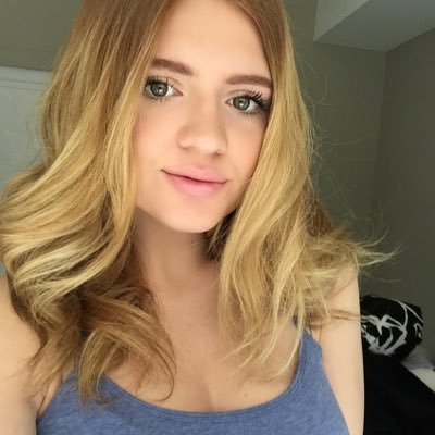 Profile Picture of Stephanie Rossi (@stephrosss) on Twitter