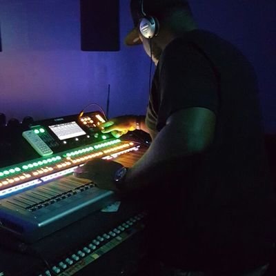 Profile Picture of Acklins Papi (@DosTre_Jay) on Twitter