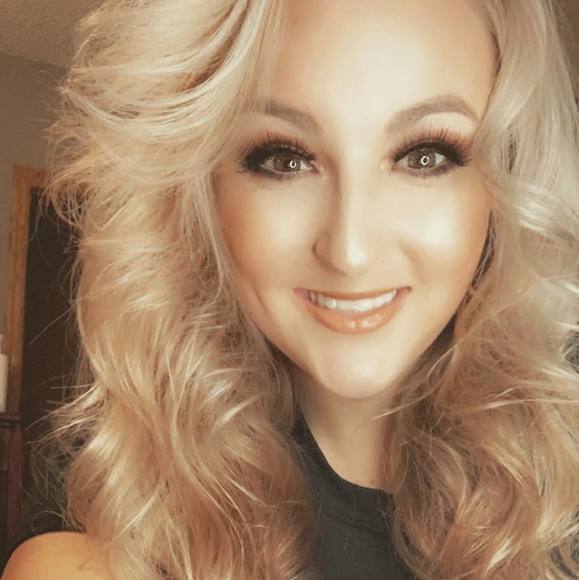 Profile Picture of Kristen Lafollette (@kristenl275) on Poshmark