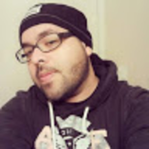 Profile Picture of Fernando Murga (@fernando83murga) on Poshmark