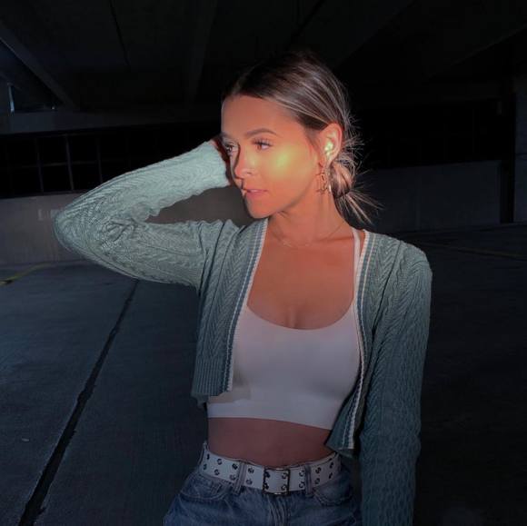 Profile Picture of Lydia Ankney (@lydiaankney) on Poshmark