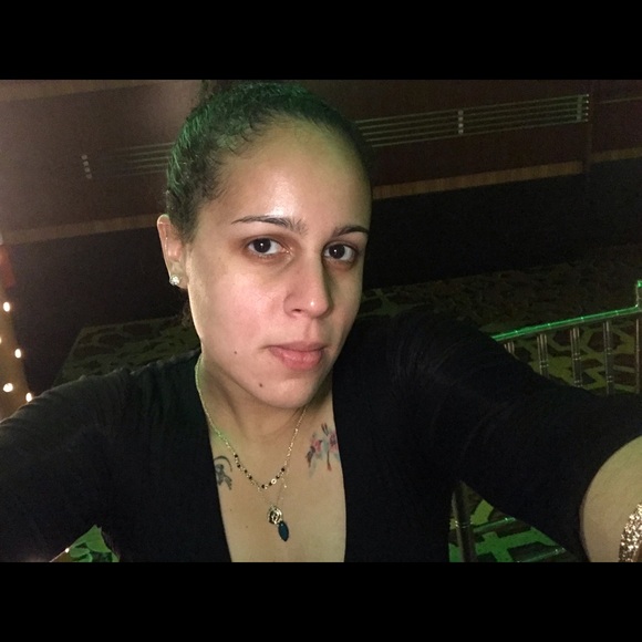 Profile Picture of Ivanna Machuca (@ivannam1991) on Poshmark