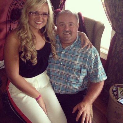 Profile Picture of Michaela Heaton ✌ (@mheaton17) on Twitter