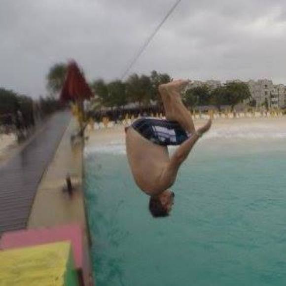 Profile Picture of Andrew Gillespie (@darklcd) on Poshmark