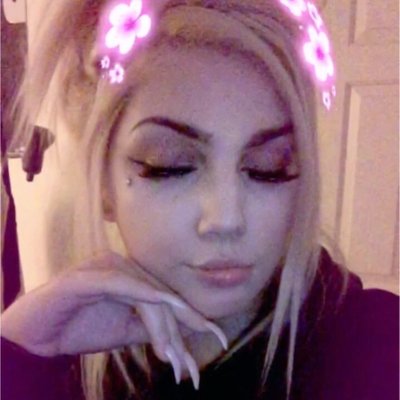 Profile Picture of Cool Plant Babe🎀🌿 (@HaleySierraaa) on Twitter