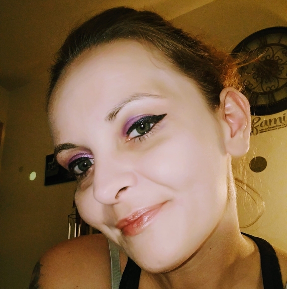 Profile Picture of Karah marie Crouch (@k_crouch) on Poshmark