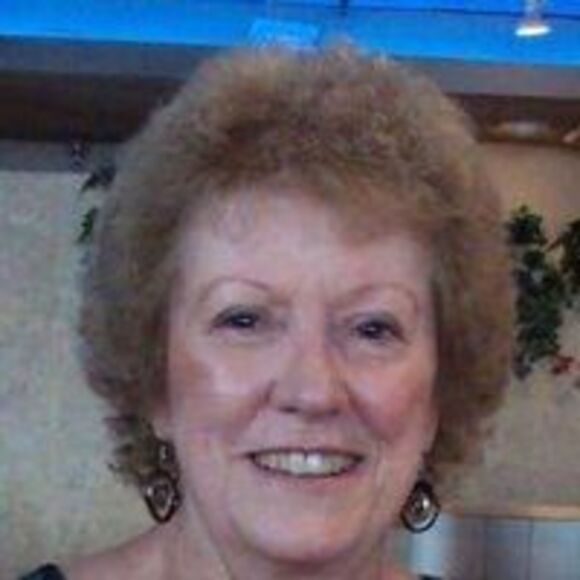 Profile Picture of Mary Bahrs (@marybahrs) on Poshmark