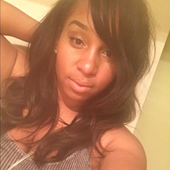 Profile Picture of Jasmine Shepard (@jshepard06) on Poshmark