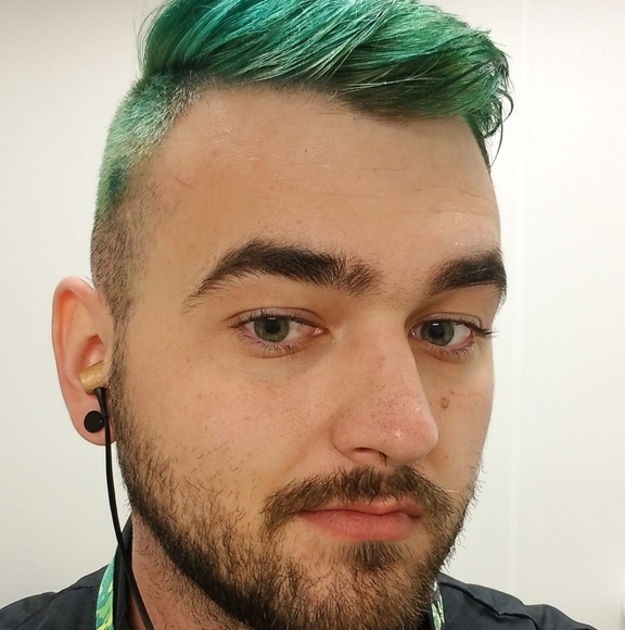 Profile Picture of Nathaniel Earls (@nathanielearls) on Poshmark