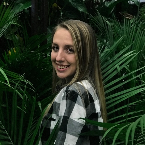 Profile Picture of Grace Ady (@grace_ady) on Poshmark