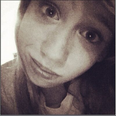 Profile Picture of Molly Weaver (@MollyElise98) on Twitter