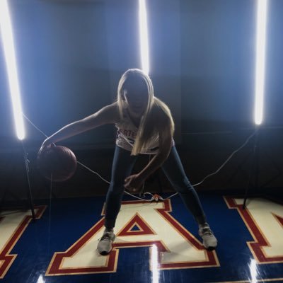 Profile Picture of Delaney Wolfe (@delaneywolfee23) on Twitter