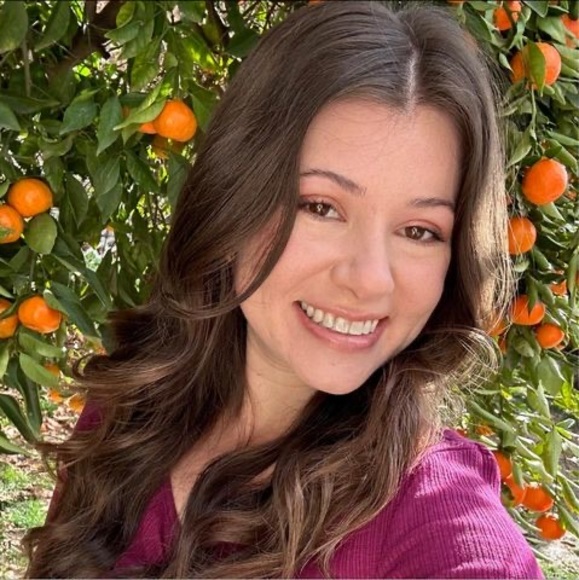 Profile Picture of Audrey Harper (@audrey_30) on Poshmark