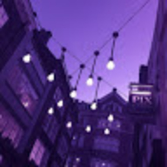 Nuala . - Poshmark Profile Picture of Nuala . (@nualao) on Poshmark