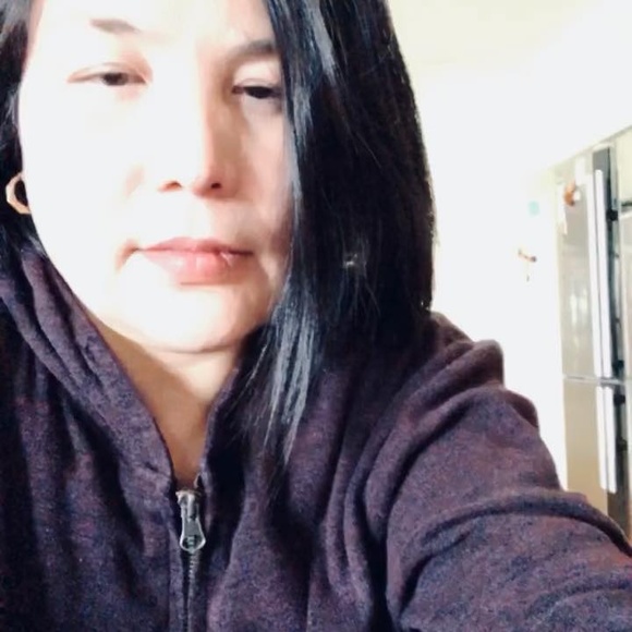 Profile Picture of Melissa Pearson (@mmpearson0107) on Poshmark
