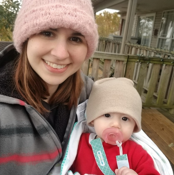 Profile Picture of Aimie Ciraulo (@aimiemarie) on Poshmark