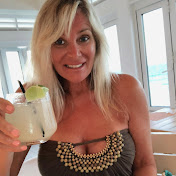 Profile Picture of Lenna Paytas (@lennapaytas) on Youtube