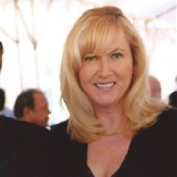 Profile Picture of Janet Welter (@jwelter67) on Poshmark