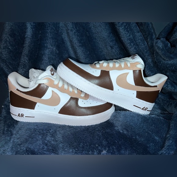 Profile Picture of Alexia Thomas (@shoesbyalexia) on Poshmark