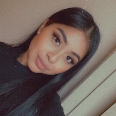 Profile Picture of Mishellee (@Mishelllee) on Twitter