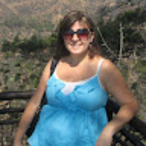 Profile Picture of Michelle Wedeking (@michelleysbelly) on Poshmark