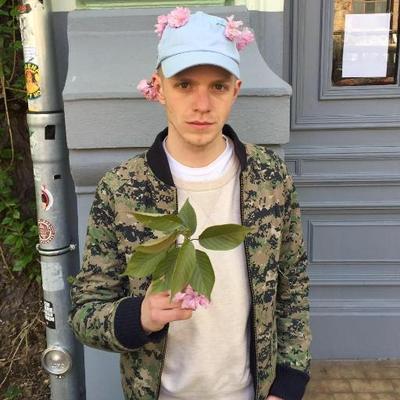 Profile Picture of Leon Vincent Sass (@unfoldthreefold) on Twitter