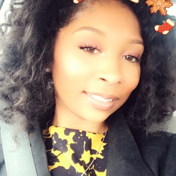 Profile Picture of Briana Vaden (@heavenlybri) on Poshmark