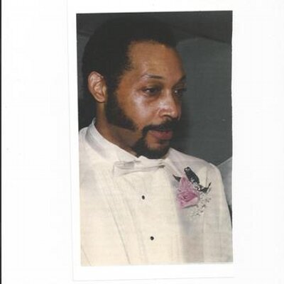 Profile Picture of ARTHUR  HOLMES (@ARTHURHOLMES2) on Twitter