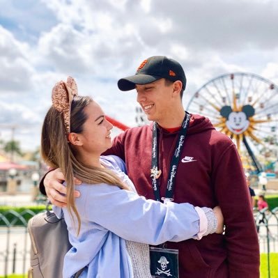 Profile Picture of Jeremy Mendoza (@jeremyM_24) on Twitter