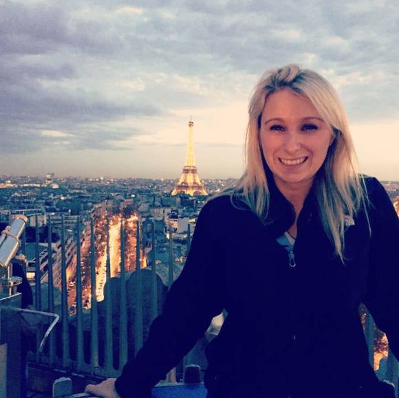 Profile Picture of Aly Gilhooly (@alygilhooly) on Poshmark