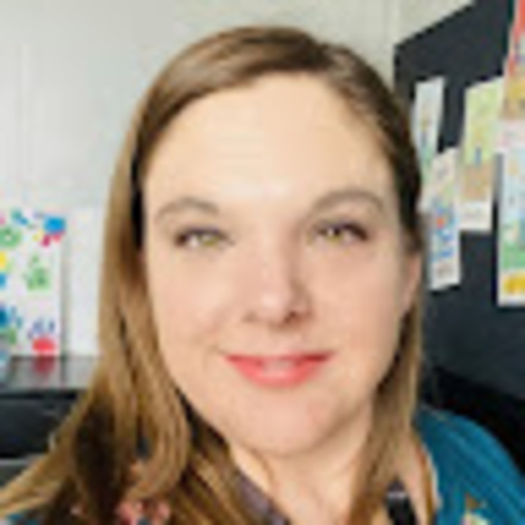 Profile Picture of Jennifer Rinne (@jenniferrinne) on Poshmark