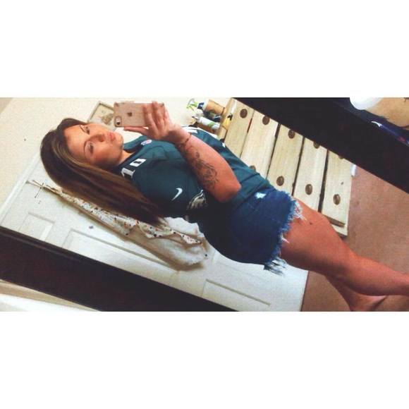 Profile Picture of Bobbi Nicole (@brappa1394) on Poshmark