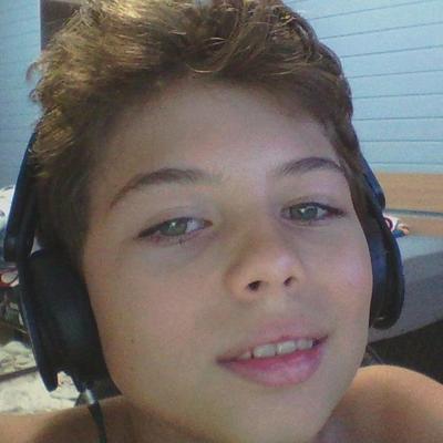 Profile Picture of Bryan Szymczak (@BADREDgamer) on Twitter