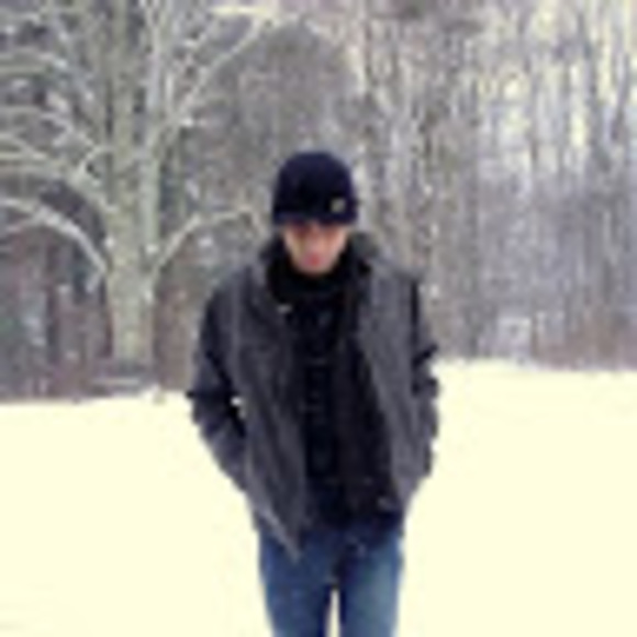 Profile Picture of Mohammad Shafiq (@moeshafik875) on Poshmark