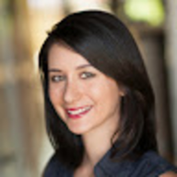 Profile Picture of Rayah Levy (@rayahlevy) on Poshmark