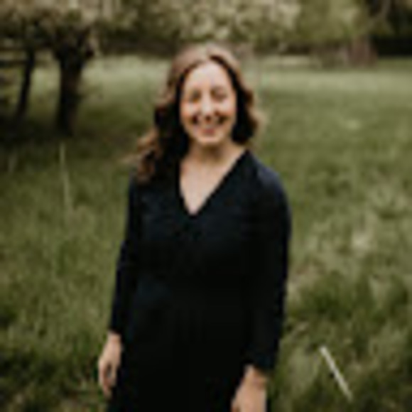 Profile Picture of Janet Julson (@janetjulson) on Poshmark