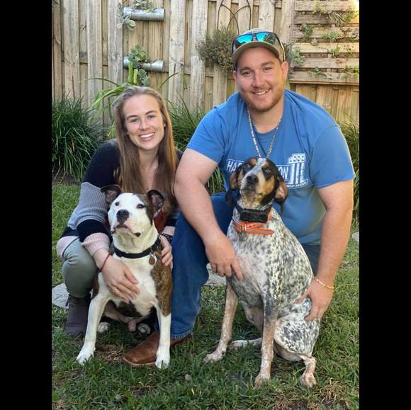 Profile Picture of Taylor Burfeindt (@taylorrmariee22) on Poshmark