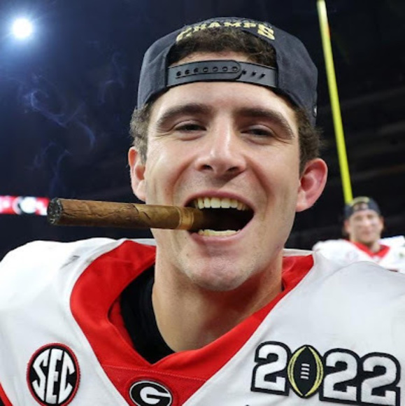 Profile Picture of John Humphries (@jhumphries25) on Poshmark