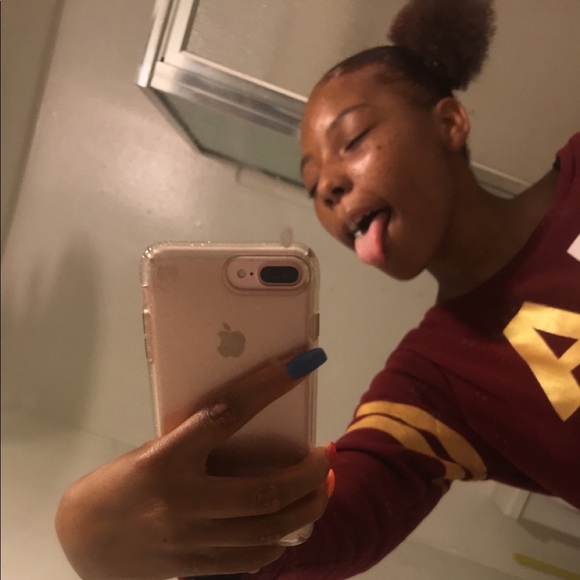 Profile Picture of Aariana Gladney (@chincchaser) on Poshmark