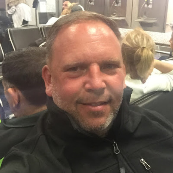 Profile Picture of Steve Anderson (@steveanderso299) on Poshmark