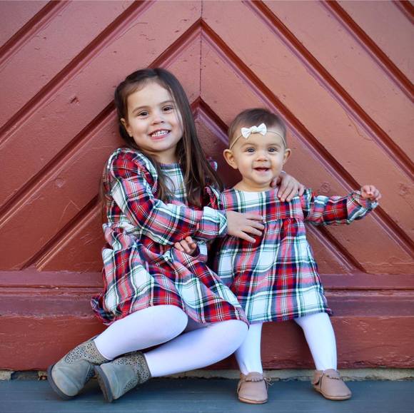 Profile Picture of Cassie Fernstrom (@cassielee1020) on Poshmark