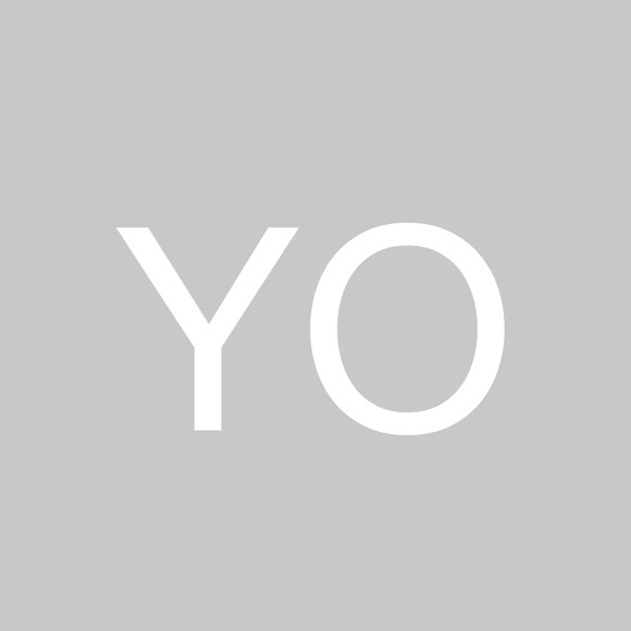 Profile Picture of Yailyn Osuna (@yailyn_osuna) on Poshmark