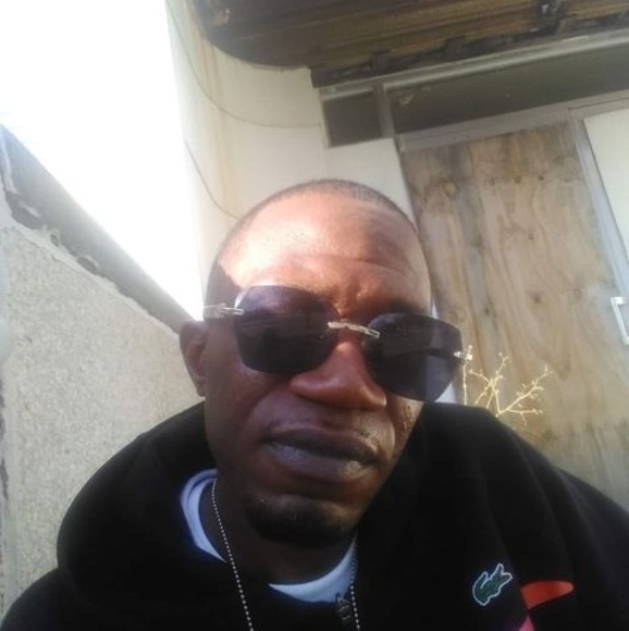 Profile Picture of Oucho Love (@oucholove) on Poshmark