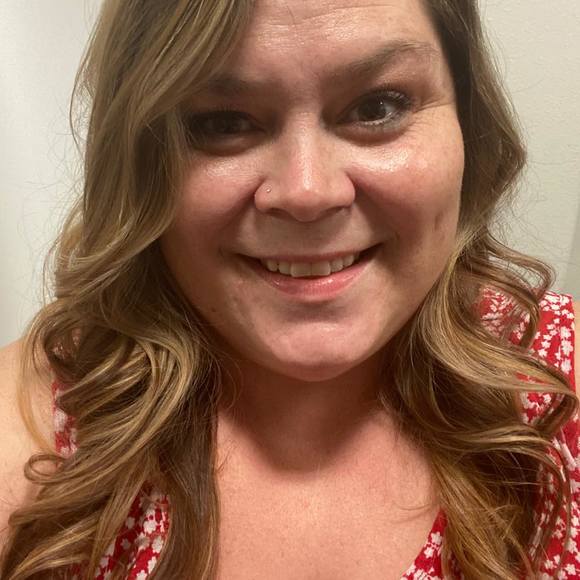 Profile Picture of Bree Macconnell (@ladibree817) on Poshmark