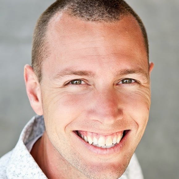 Profile Picture of Erik Surrett (@eriklsurrett) on Poshmark