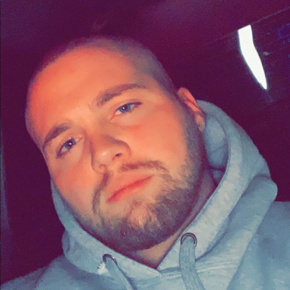 Profile Picture of Josh Erickson (@ericksonj95) on Poshmark