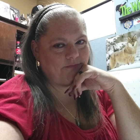 Profile Picture of Mary Mcfadden (@maryj3971) on Poshmark