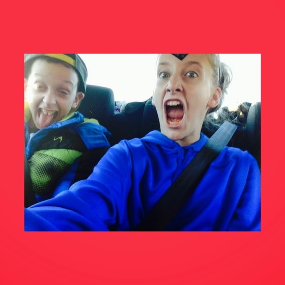 Profile Picture of Kinsey Segars (@kinseysegars) on Poshmark